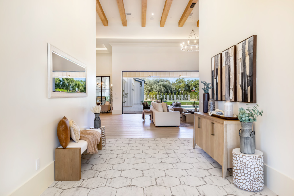 Real Estate Photographer | PropertyVidPro